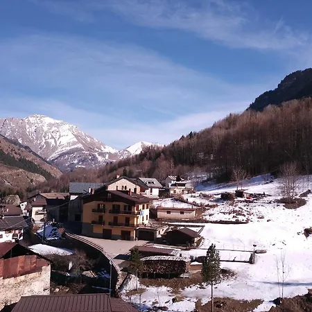 Apartamento Mansardato Pietraporzio
